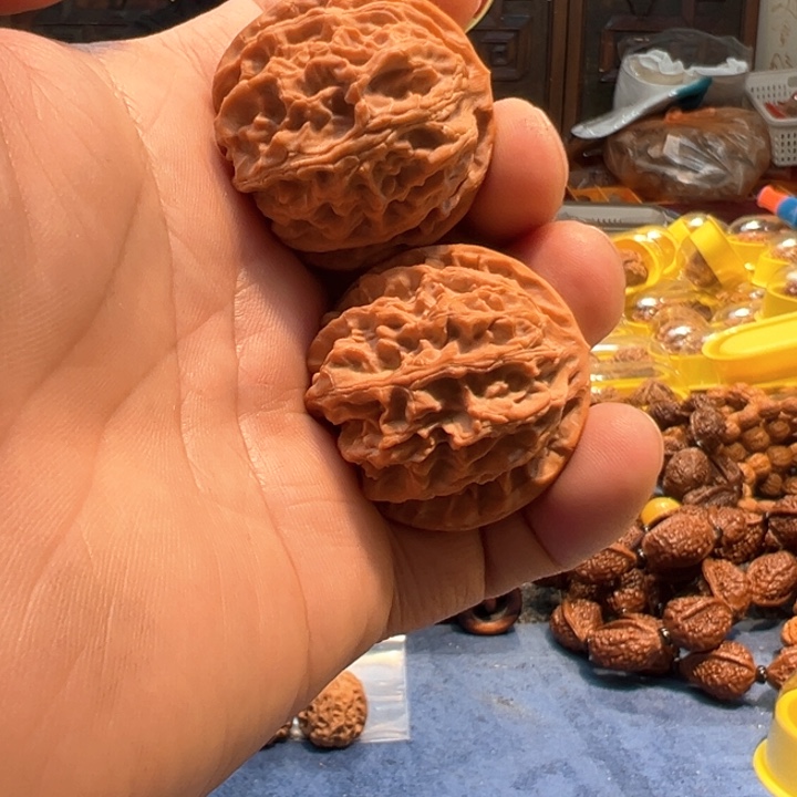 文玩核桃把件苹果园