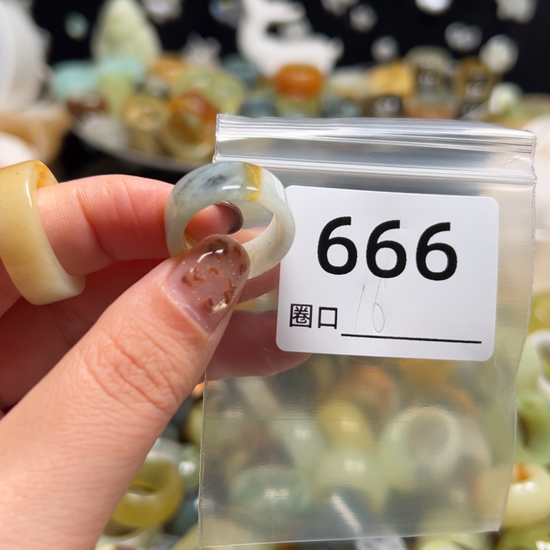 可***N蛇纹石玉未镶嵌戒指