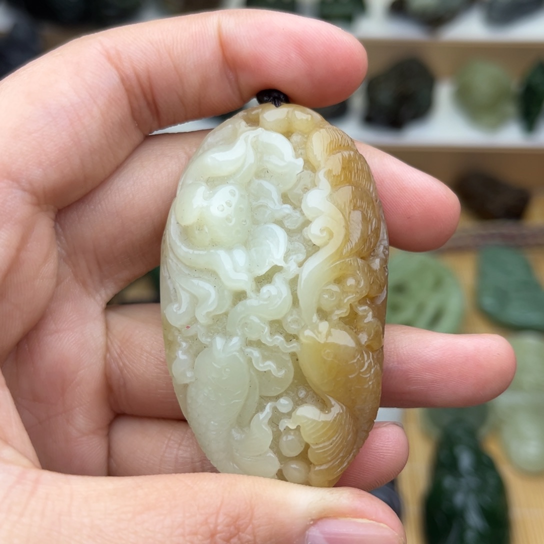 和田玉颈饰未镶嵌