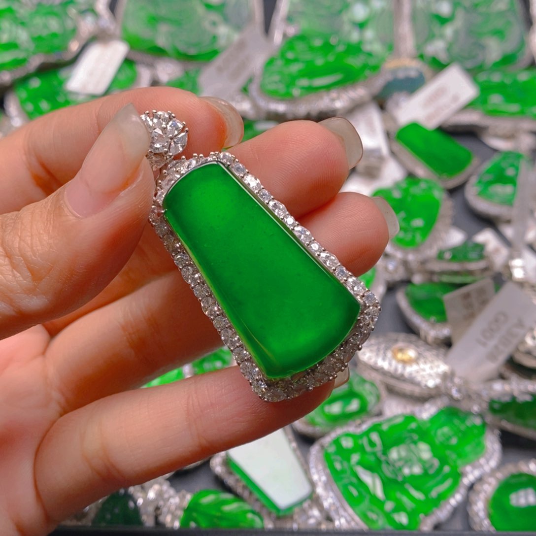 翡翠颈饰银S925镶嵌888888888