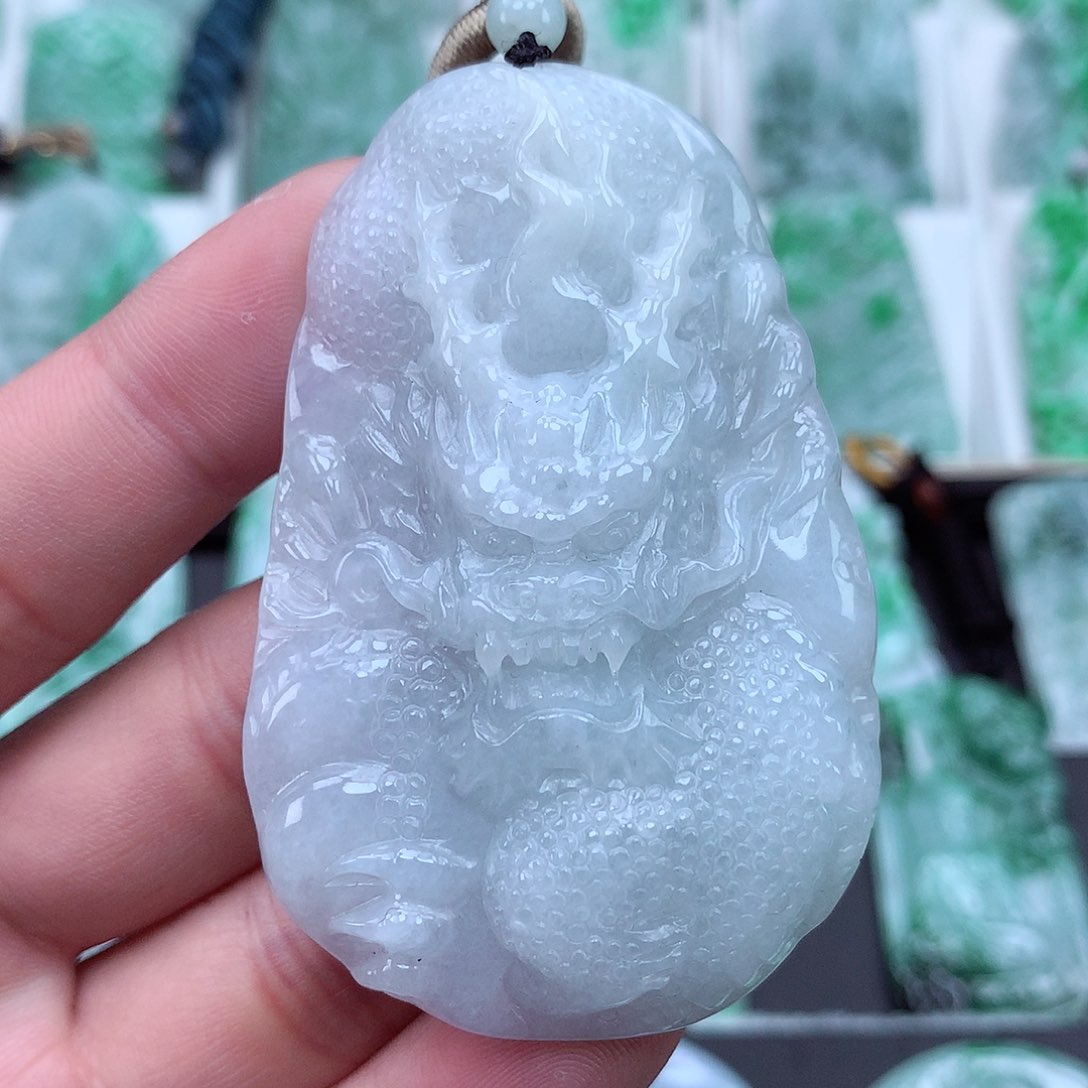 翡翠颈饰未镶嵌翡翠吊坠