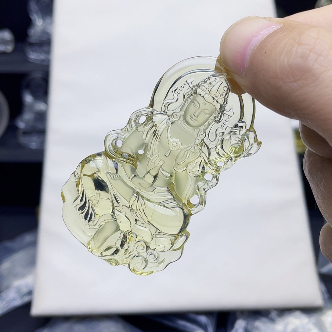 未镶嵌颈饰水晶7****1黄水晶大师精雕观音吊坠
