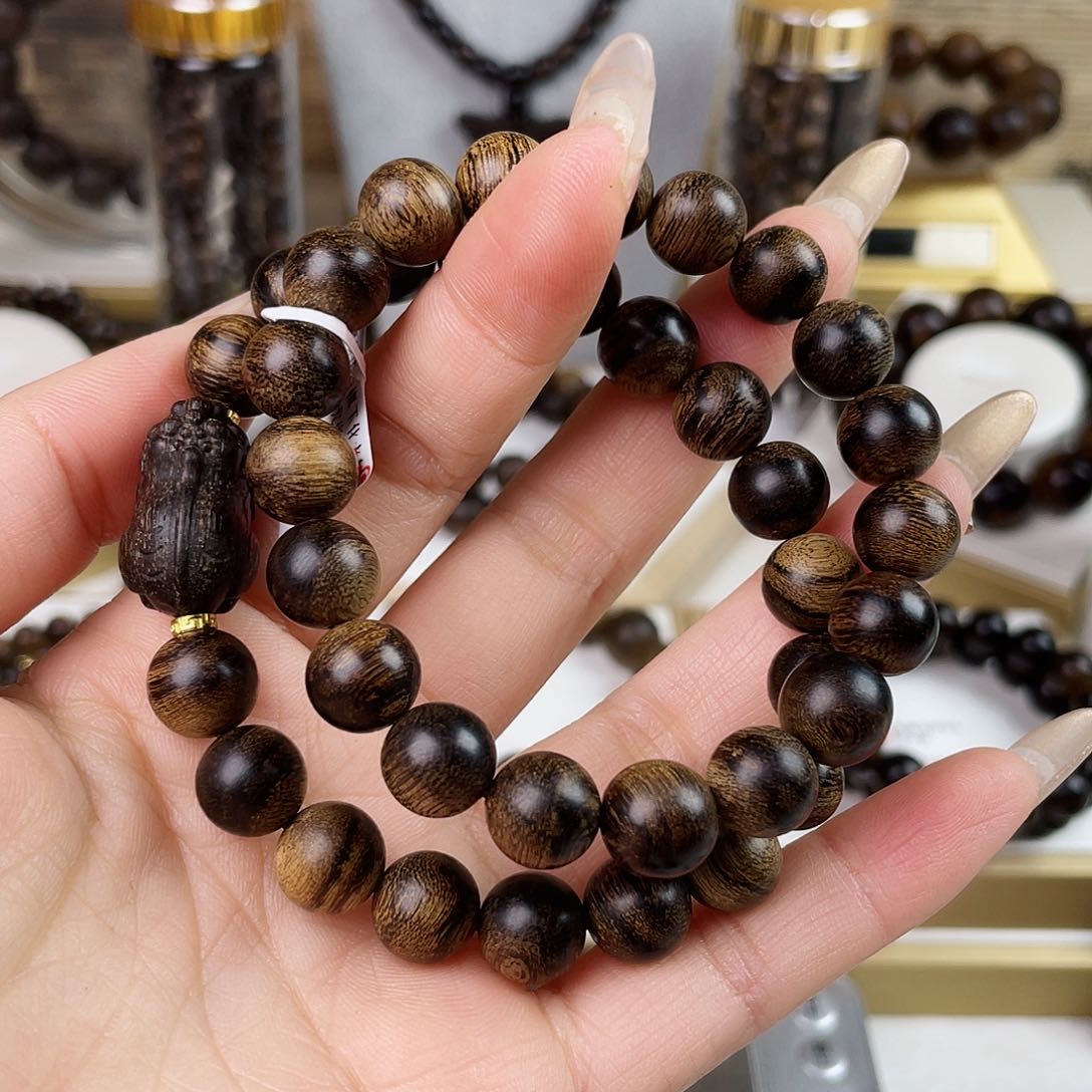 沉香手串早**乐越南芽庄老白棋玉化老料满瘤疤虎斑1.0