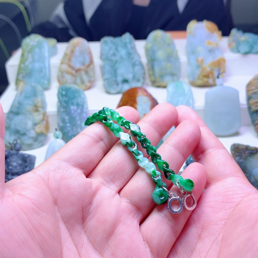 宠***喵定制翡翠未镶嵌翡翠