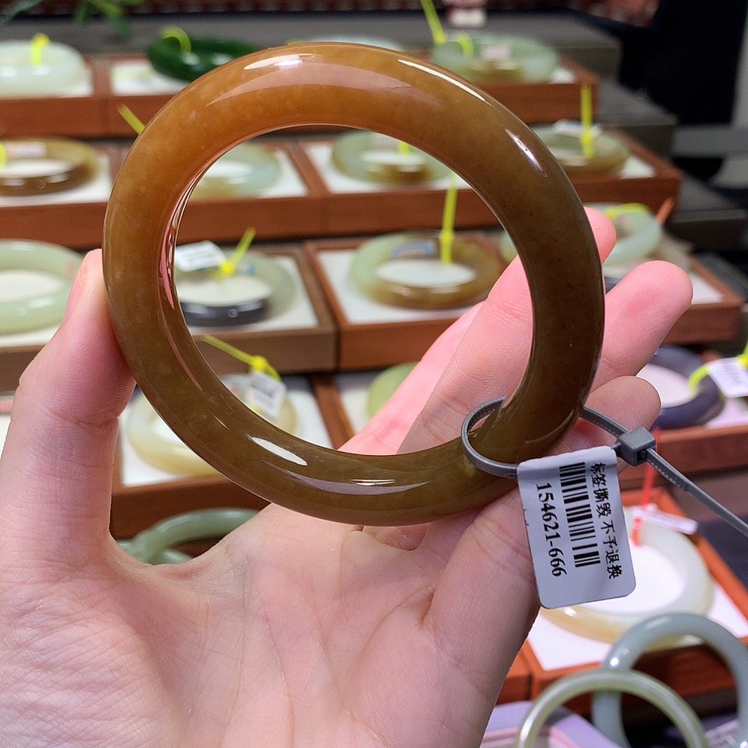 和田玉未镶嵌手镯58.59