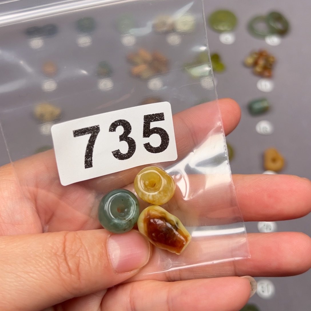 未镶嵌蛇纹石玉颈饰你****疡微瑕不退不换