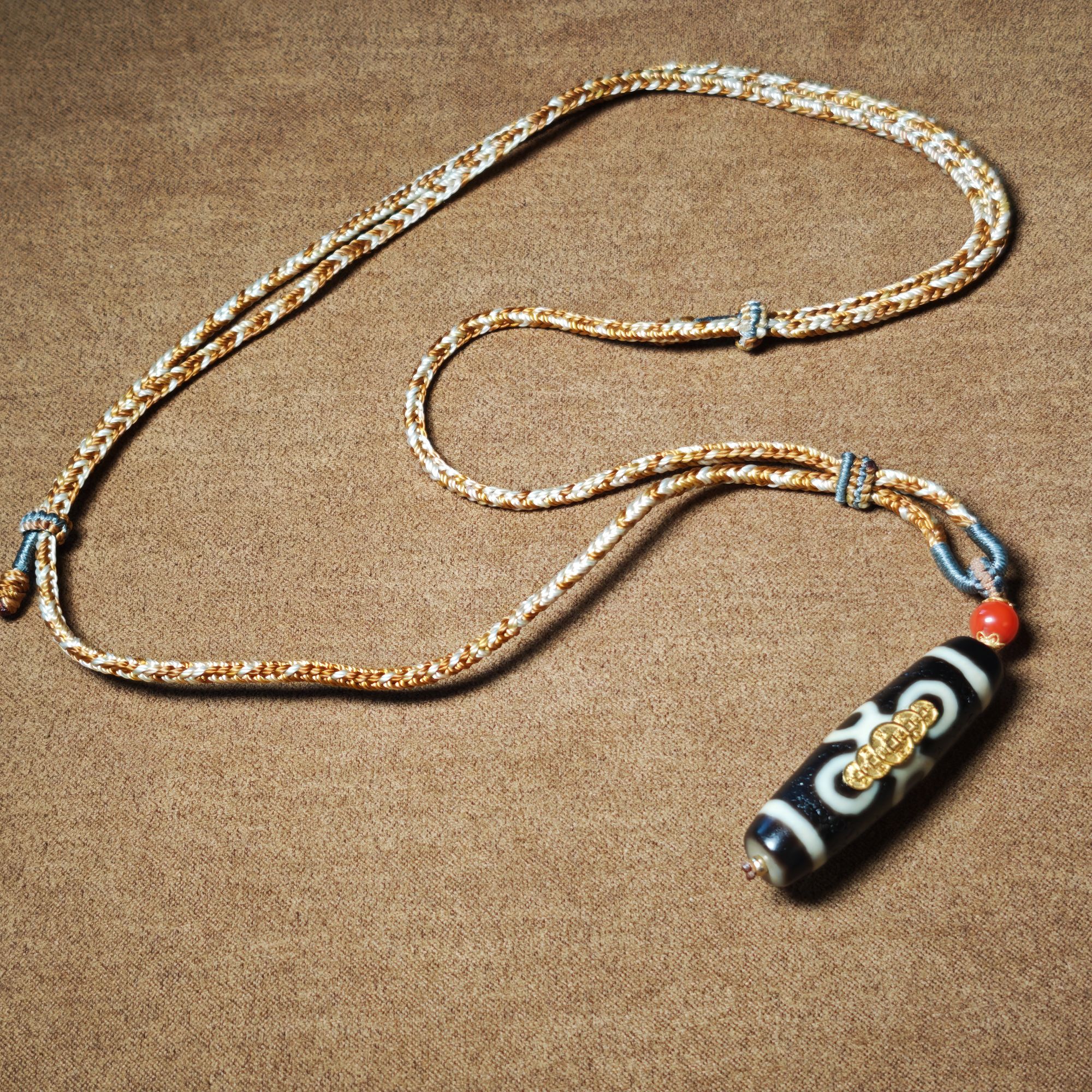 【画子甄选】酥油供 18k金镶嵌五眼闪电玛瑙珠珠 手工编绳款项链