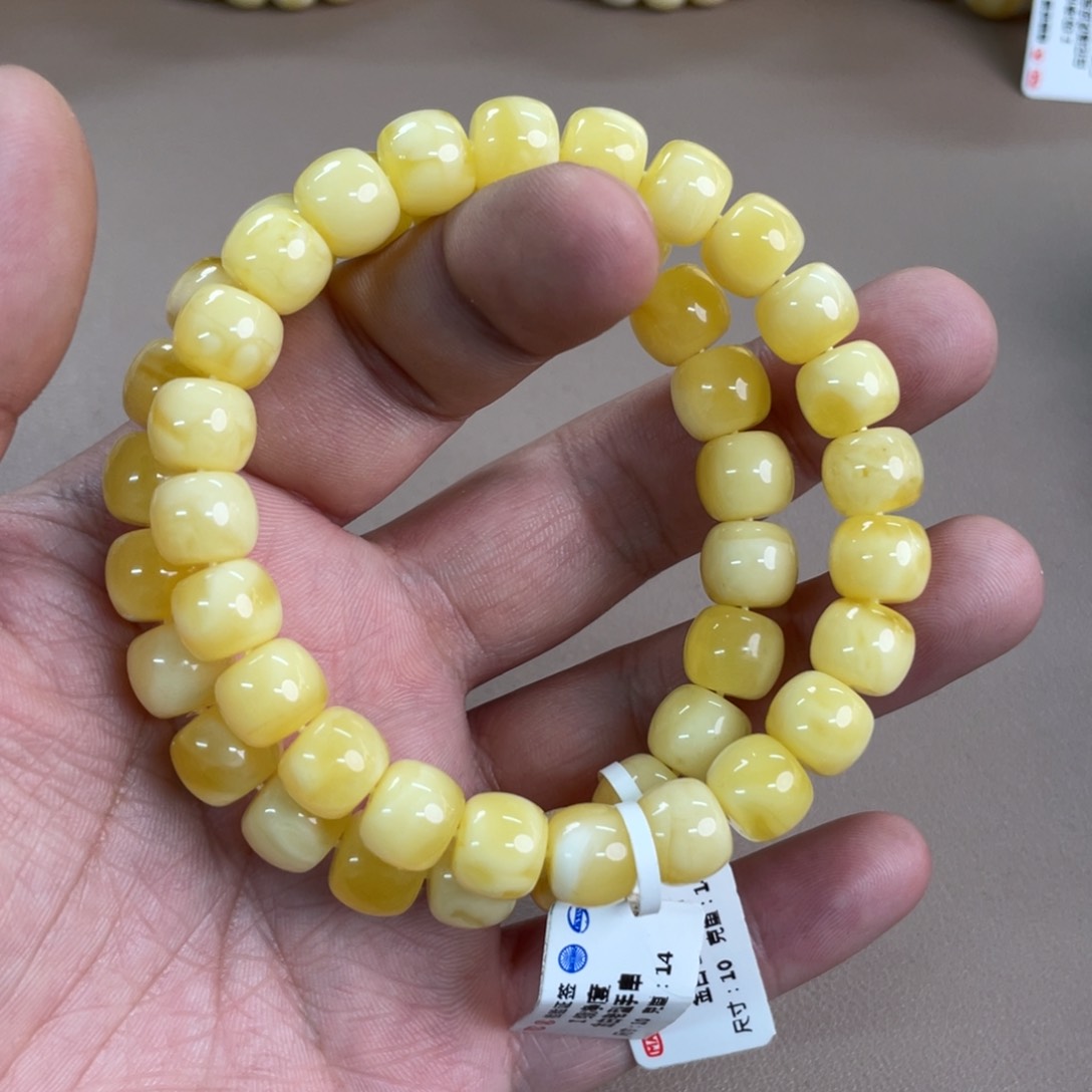 琥珀裸石未镶嵌127多样性发其一