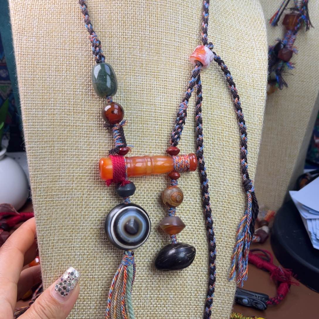 玛瑙/玉髓颈饰未镶嵌