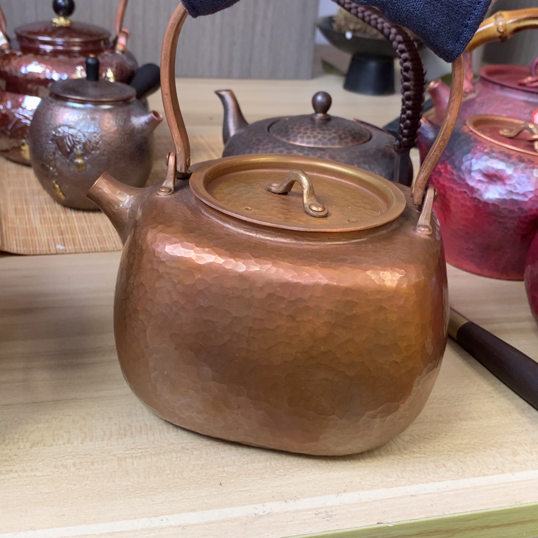8***人四方自然包浆色老铜壶