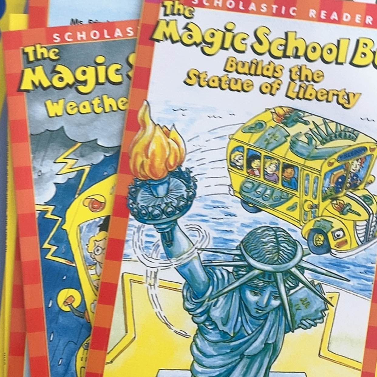 【闪购商品】乔治两本➕校车3本