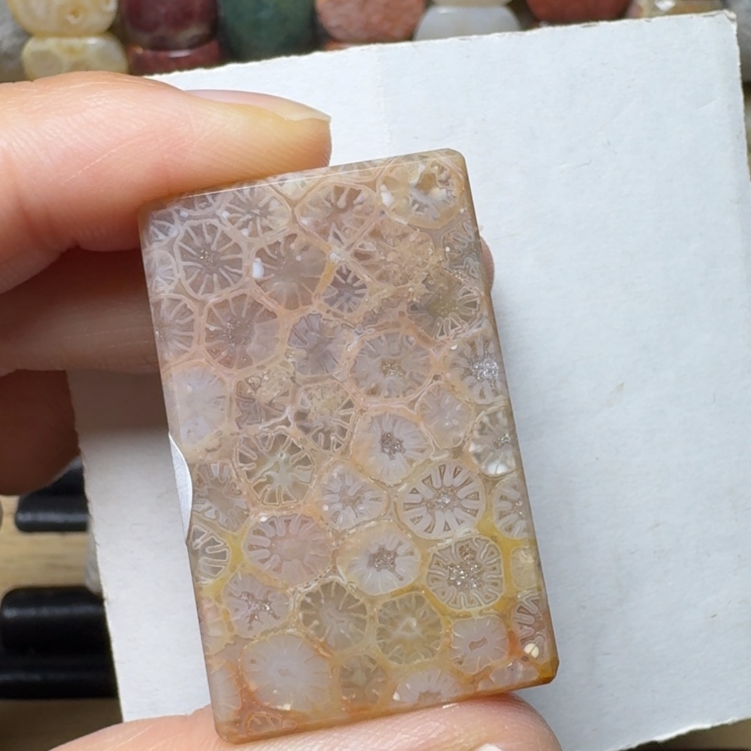 硅化玉粉粉玻璃花，可盘未镶嵌