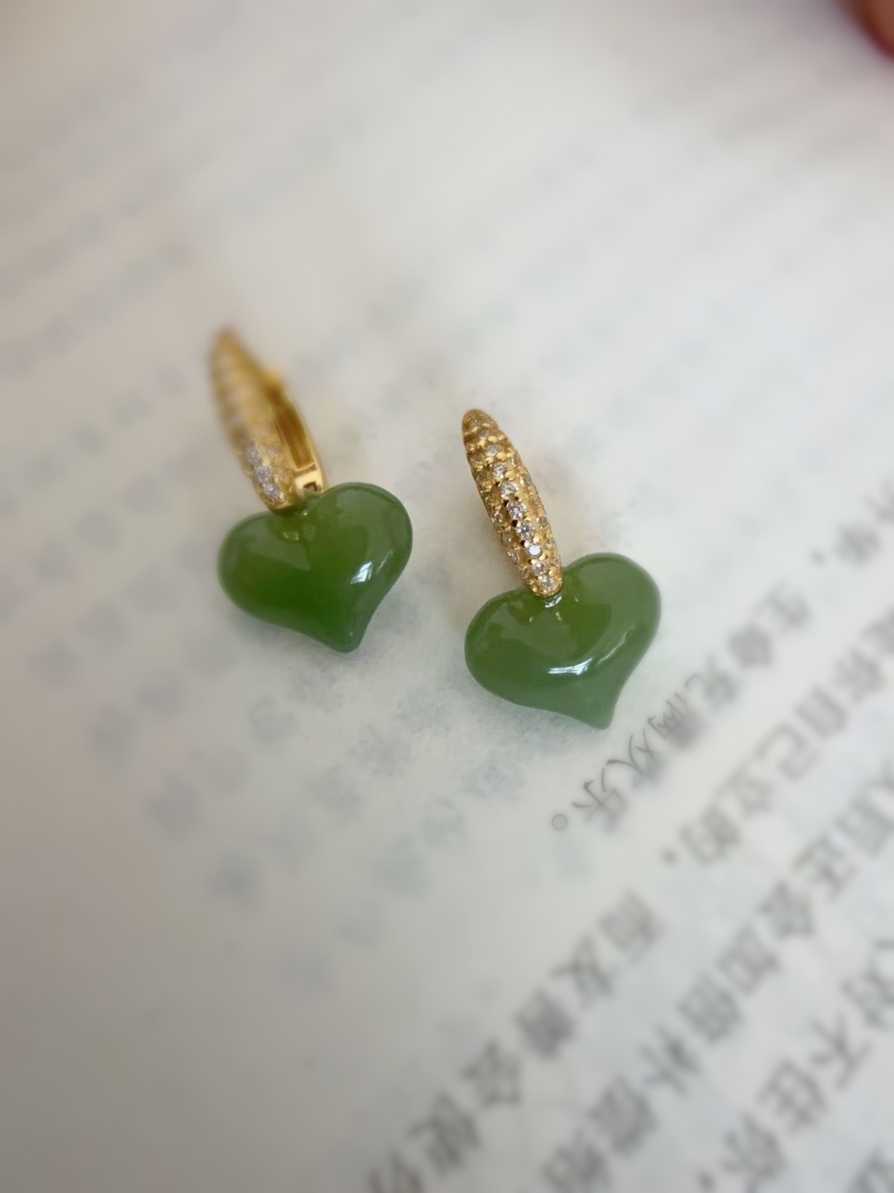 碧玉绿色小清新屁桃耳扣耳饰设计款925银，裸石尺寸约10/12/5.5mm
