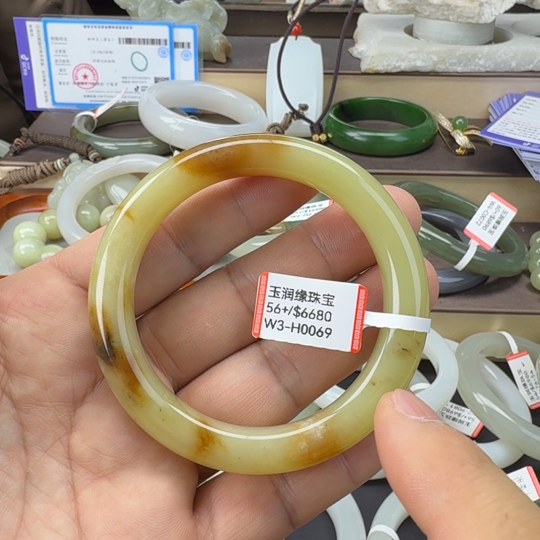 和田玉（糖玉）未镶嵌手镯
