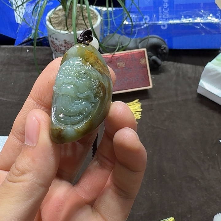 未镶嵌和田玉（糖玉）车挂蒋*