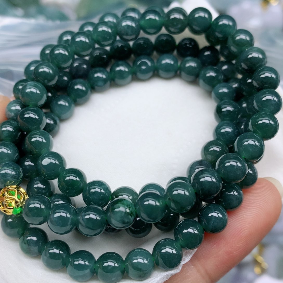 翡翠颈饰未镶嵌手串