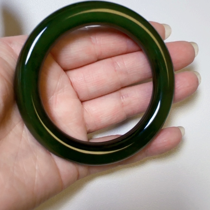 7***7和田玉（碧玉）未镶嵌珠宝半成品手镯