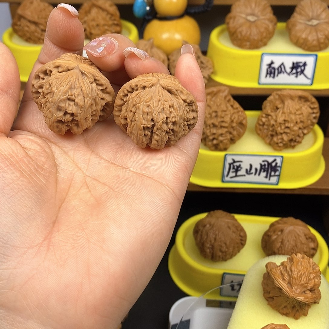 核桃白狮子 文玩/木作/... 文玩把件