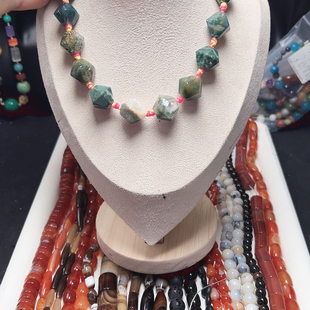 玛瑙/玉髓未镶嵌珠宝半成品t734 15m 水草菱形一条