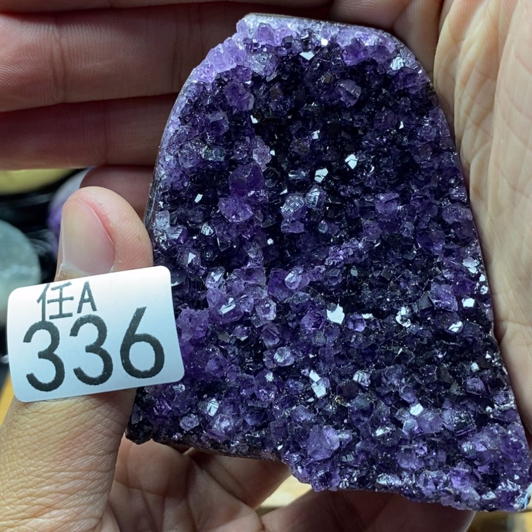 紫晶大型摆件（非配饰）未镶嵌