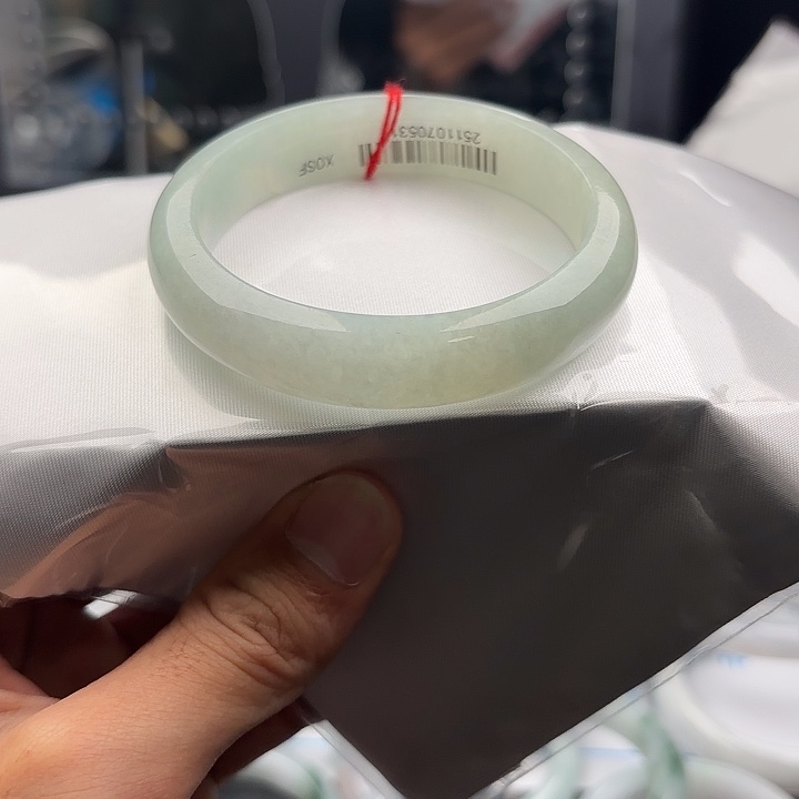 翡翠未镶嵌手镯5859 127