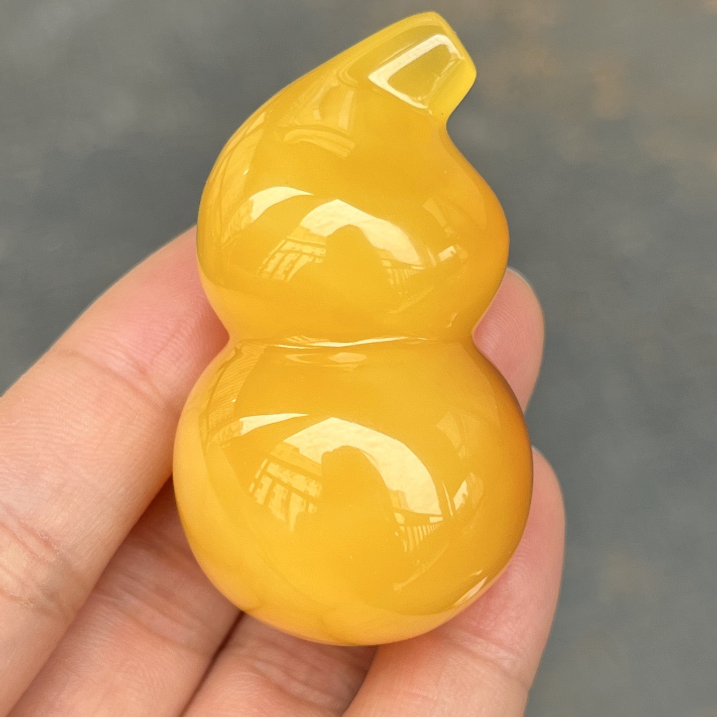 纯天然蜜蜡葫芦 吊坠带顶珠圆珠共重22