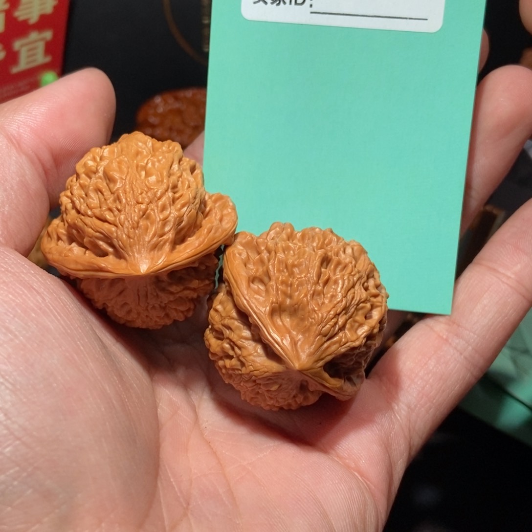 文玩核桃把件067金牛