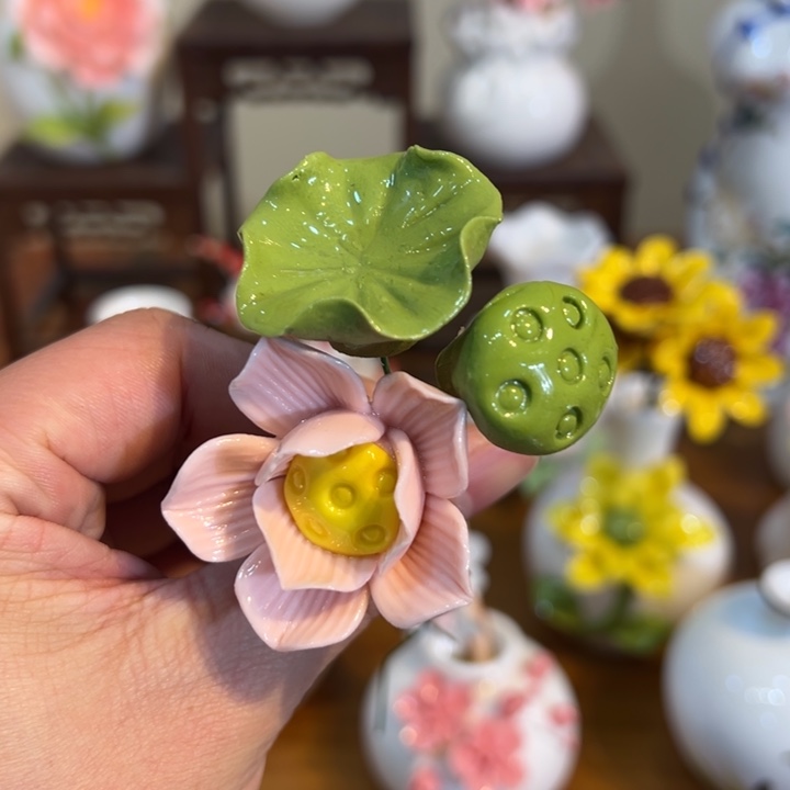 手工精致陶瓷摆件