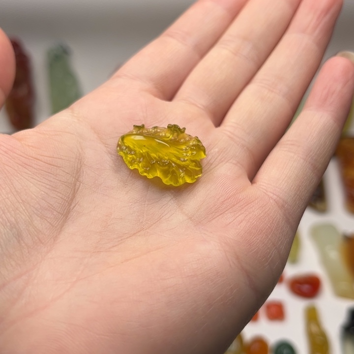 岫玉未镶嵌颈饰福利