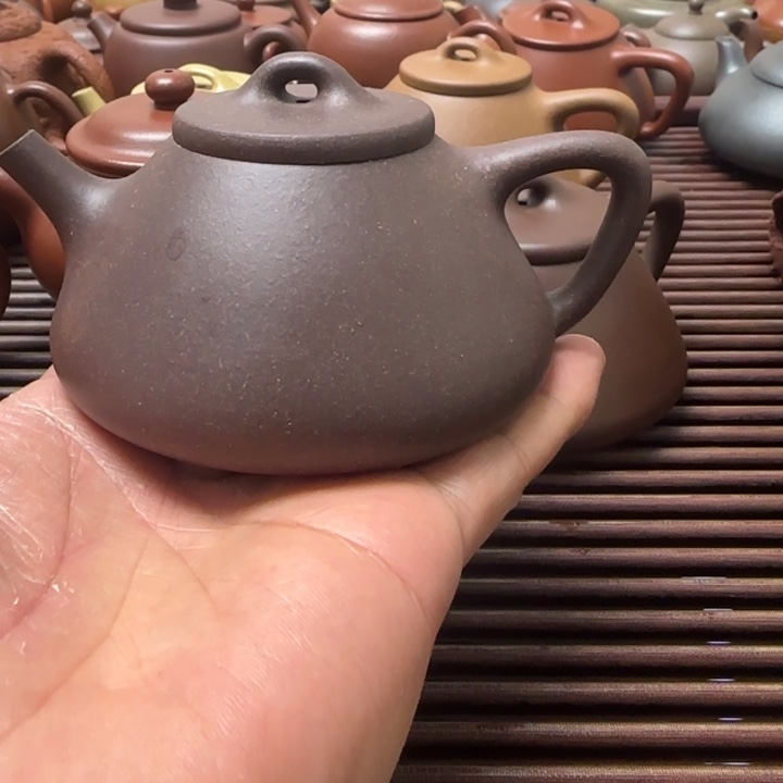 紫砂壶吾***为宜兴紫砂壶