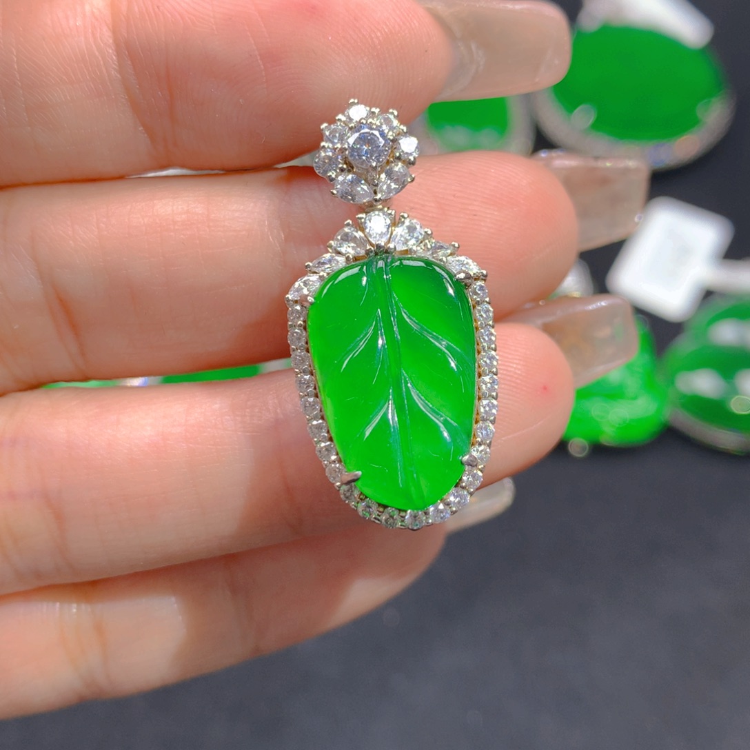 翡翠颈饰银S925镶嵌111111111