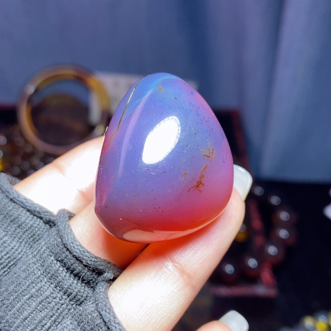 未镶嵌琥珀裸石虫珀