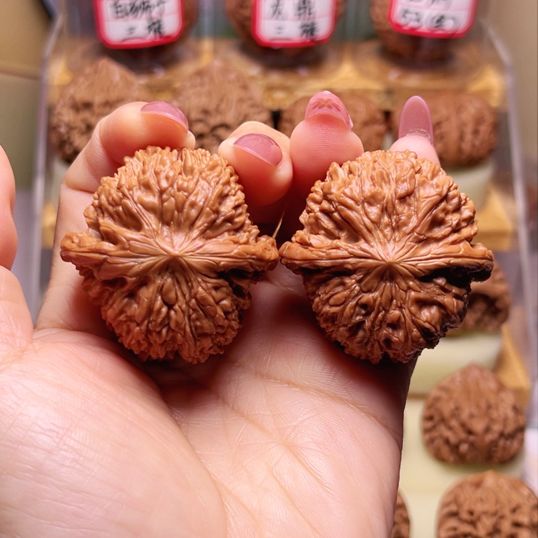 文玩核桃吊坠老型名核137狮子头