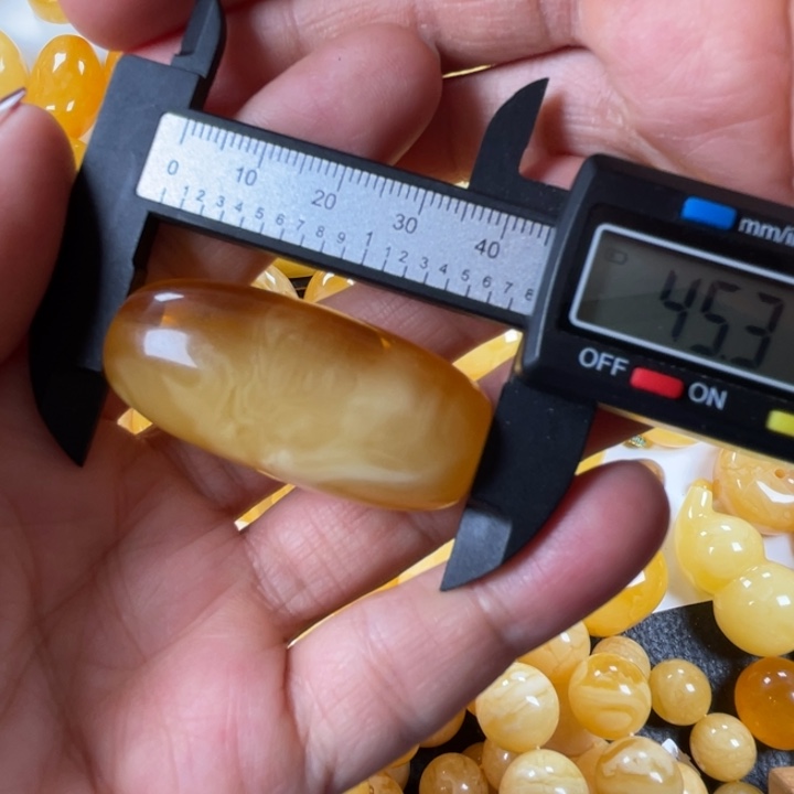 裸石蜜蜡未镶嵌蜜蜡桶珠重13.7