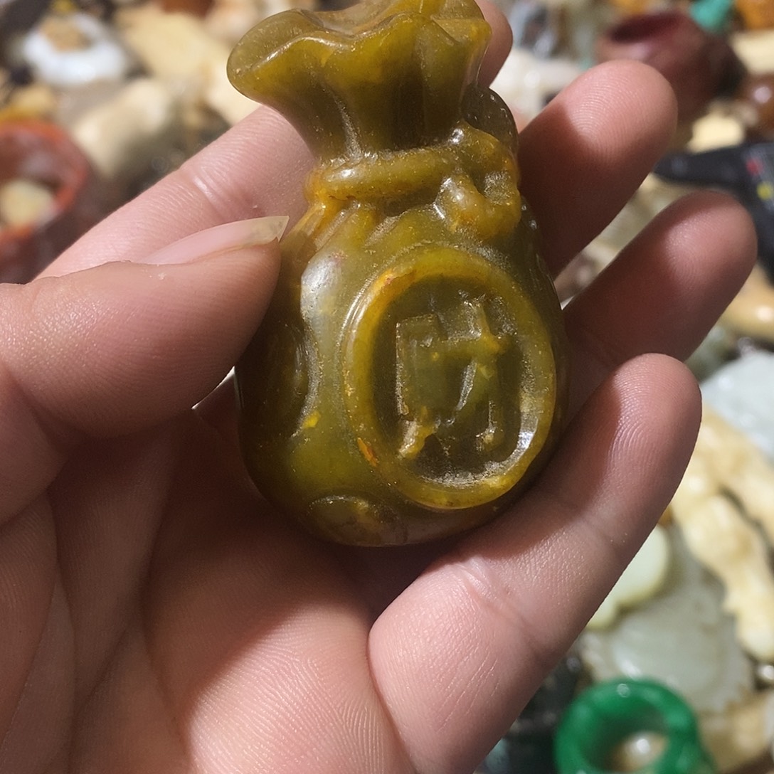 和田玉（糖玉）未镶嵌挂件