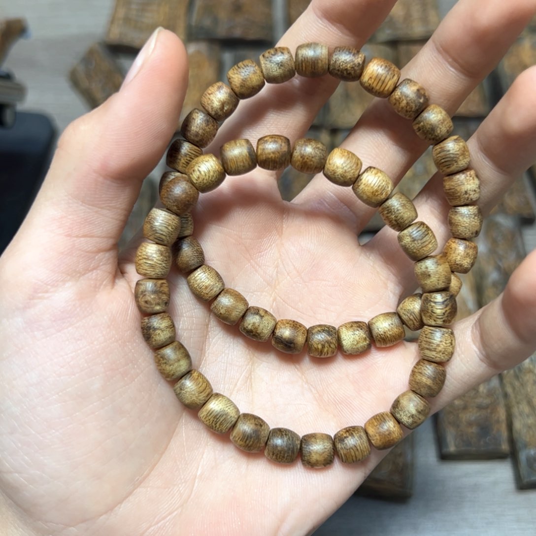 沉香木手串白棋鼓珠3克