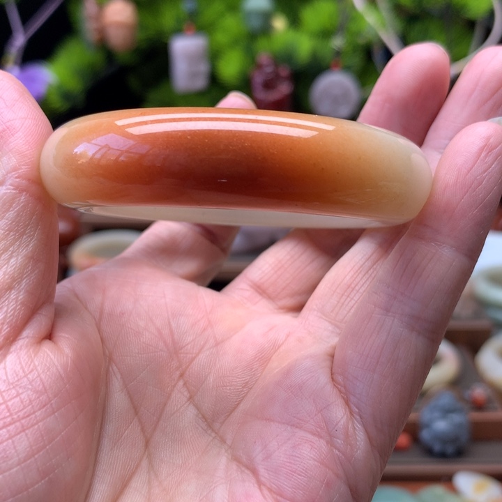 养****石英岩玉手镯合金