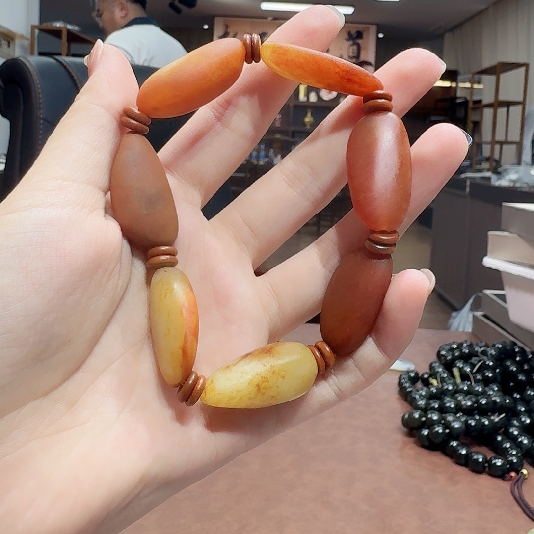 手串未镶嵌透闪石质玉