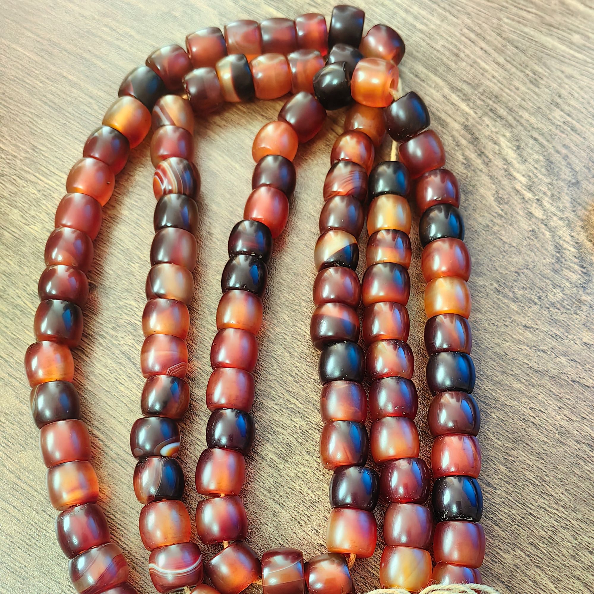 四川瓦西料火焰纹老型南红玛瑙多圈项链