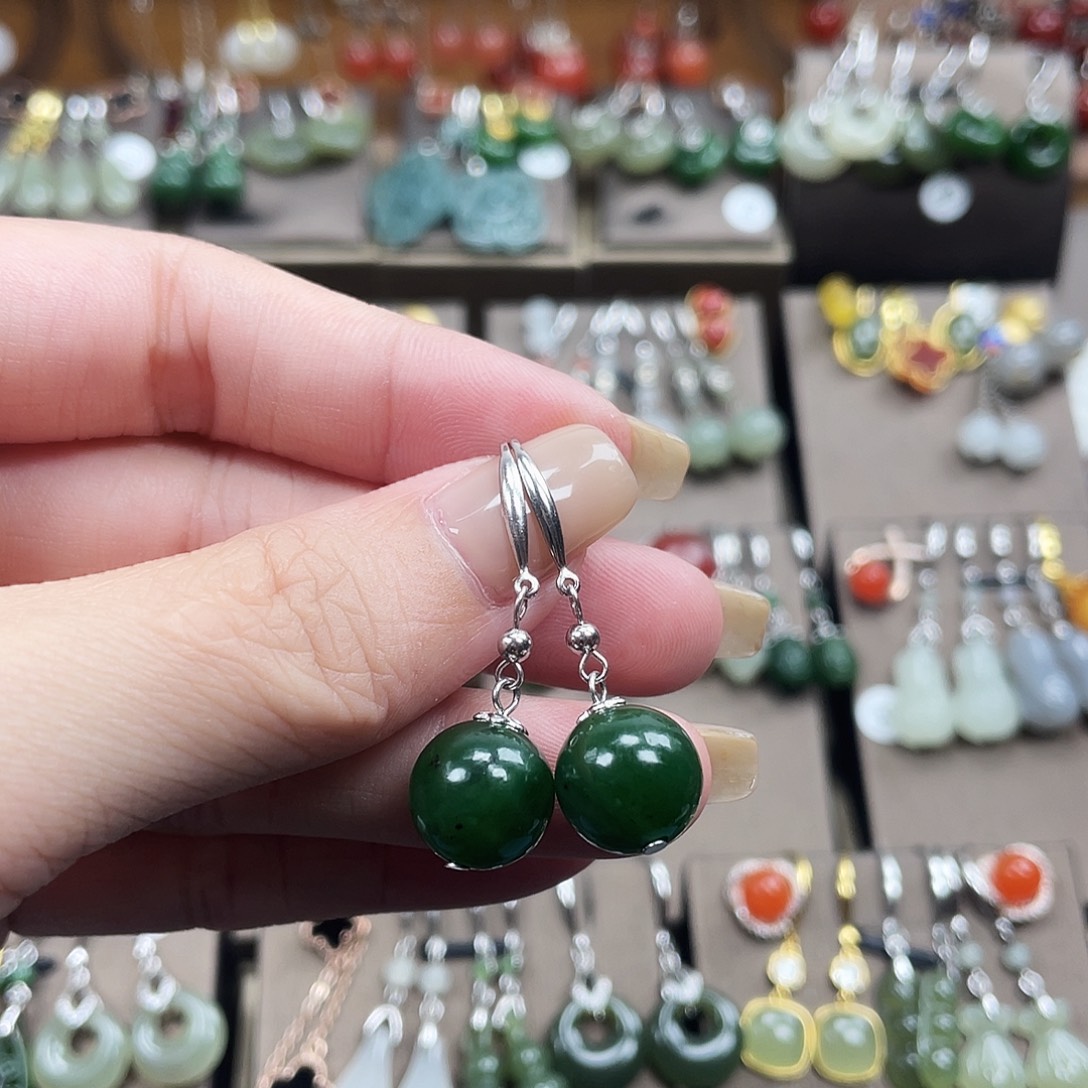 和田玉银S925镶嵌耳饰