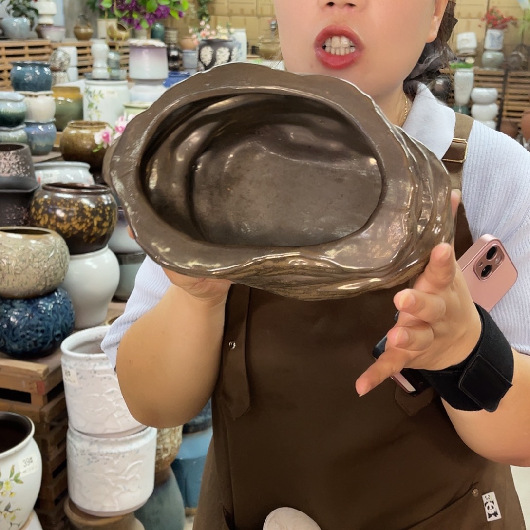 紫砂花盆高度10长18宽11厘米