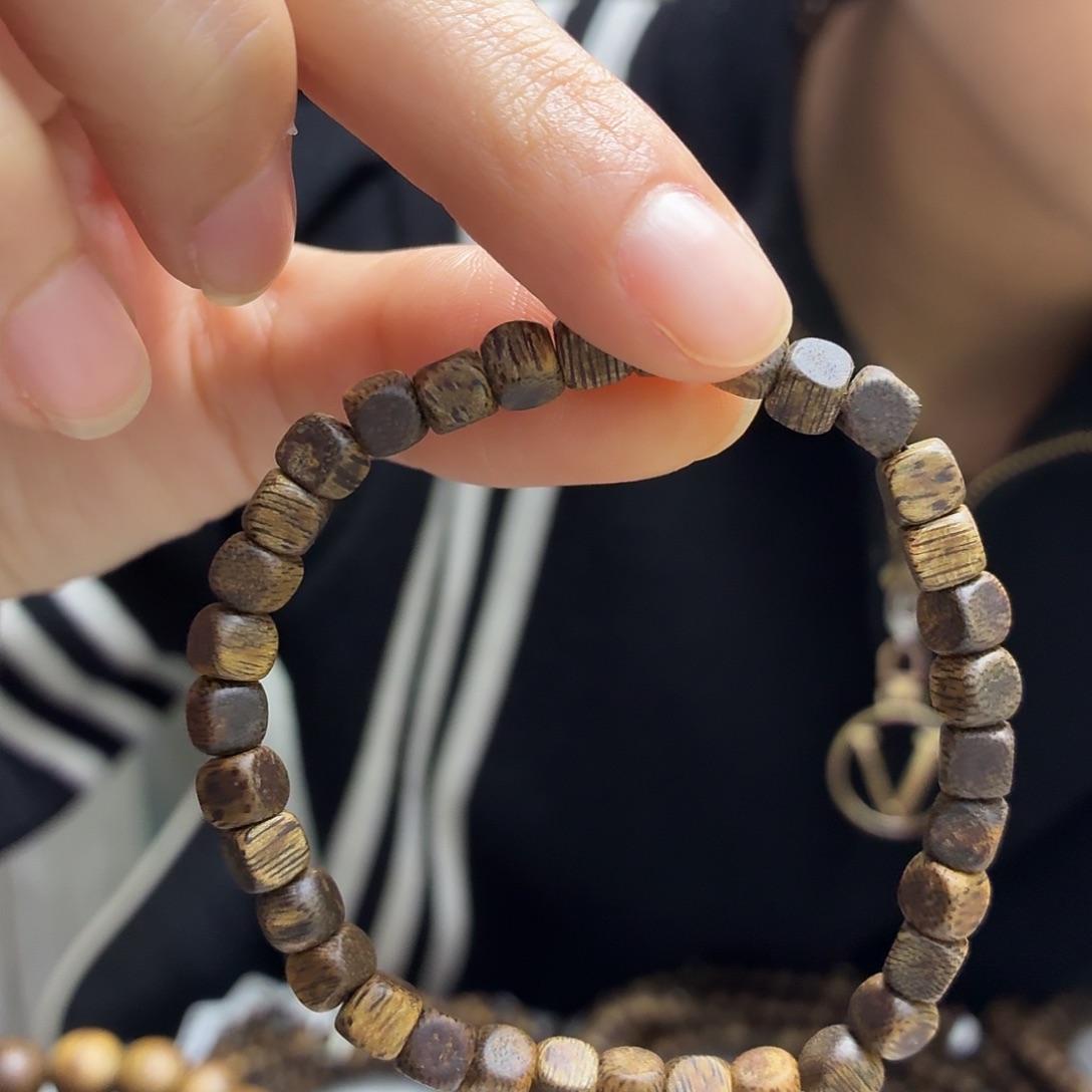 沉香沉香碎屑方唐