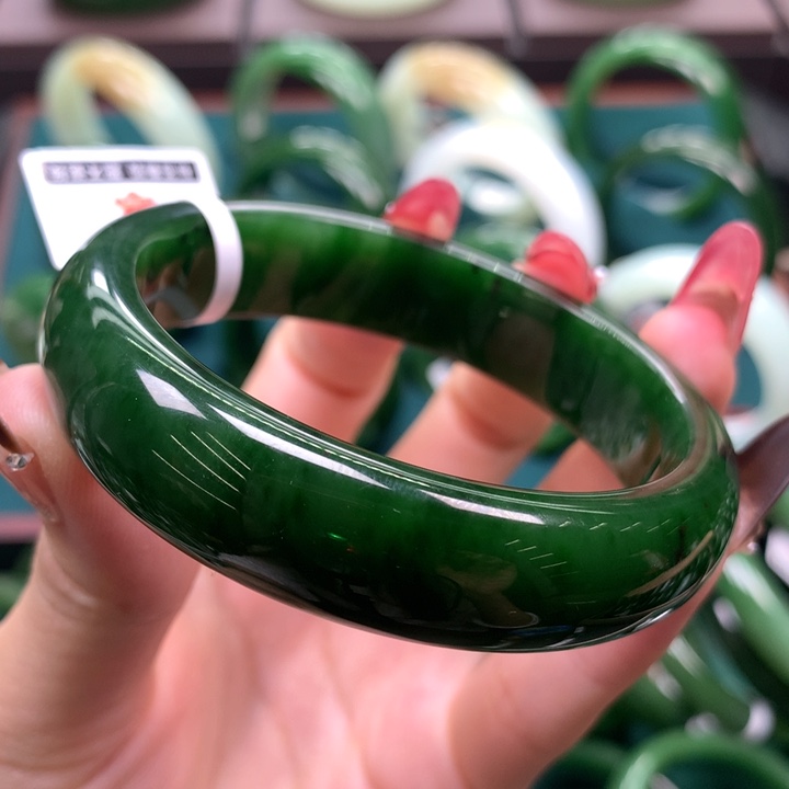 未镶嵌手镯和田玉（碧玉）5556