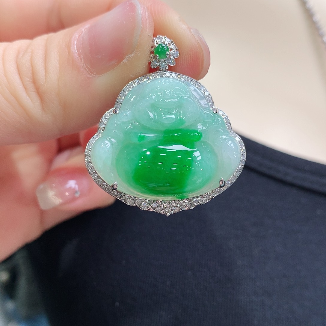 翡翠颈饰18K金镶嵌佛公