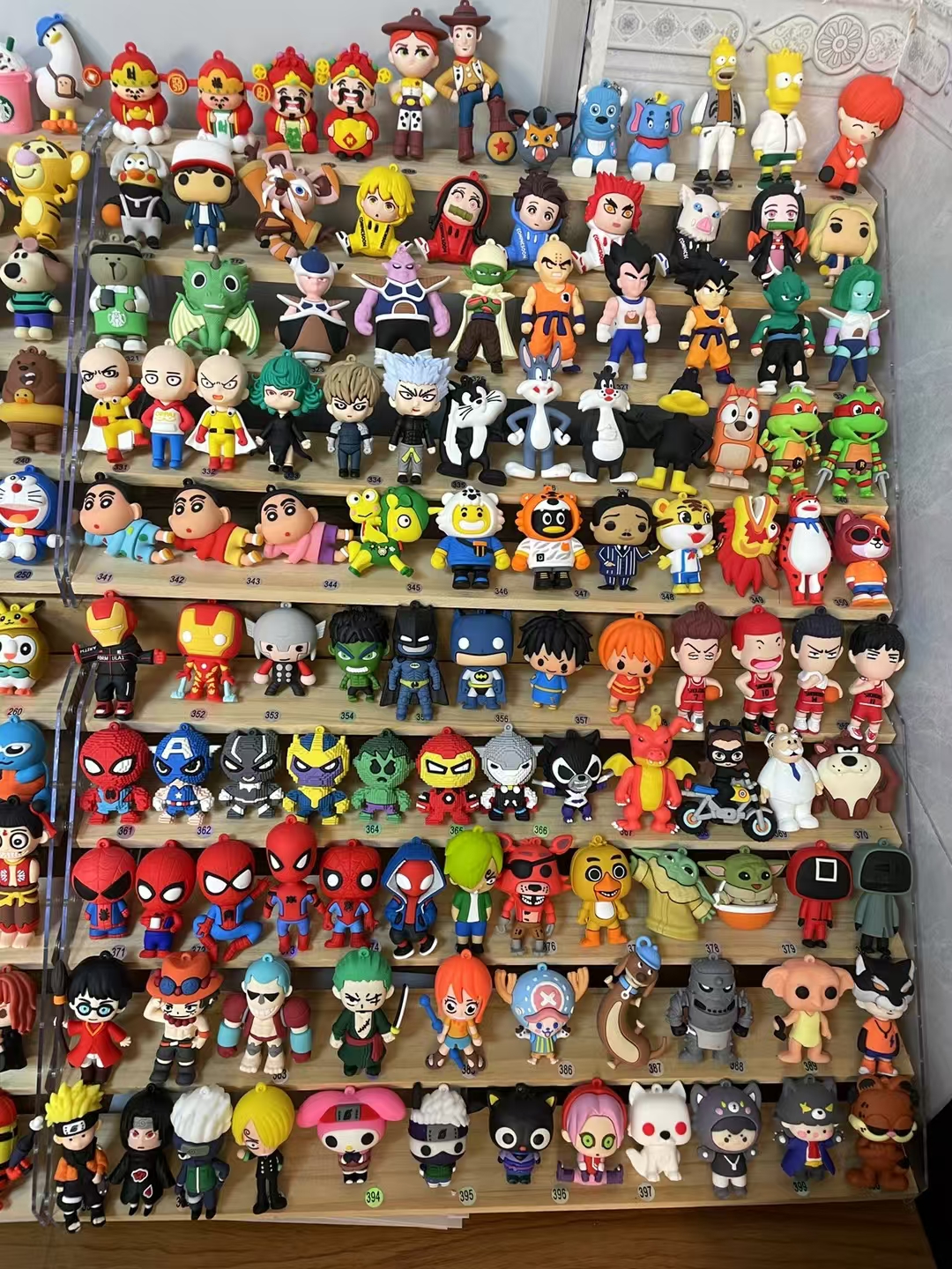 大号潮玩公仔（30公斤）混搭选款批发包邮