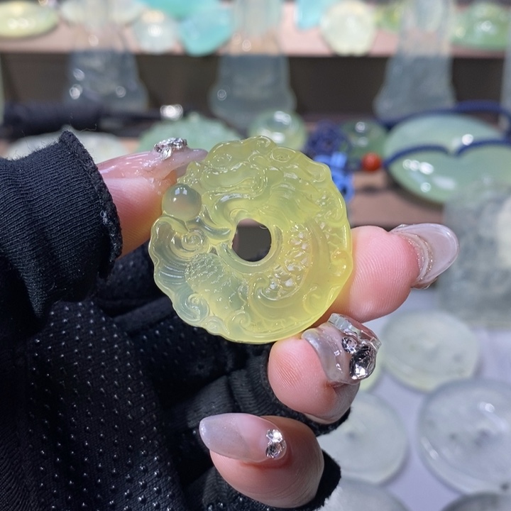 岫玉吊坠未镶嵌吊坠