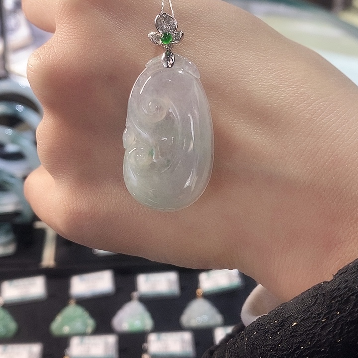 翡翠吊坠(不含链)18K金镶嵌