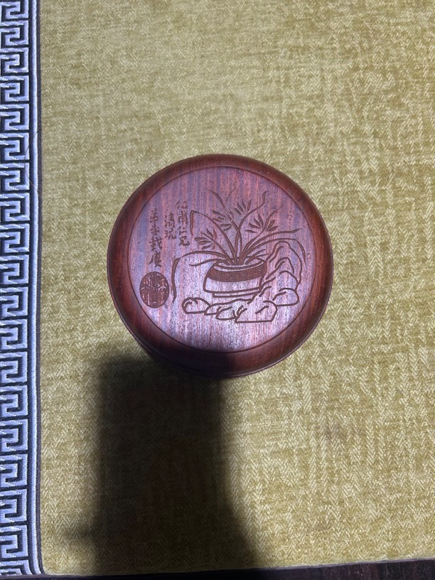 古典韵味.花梨木扣盒