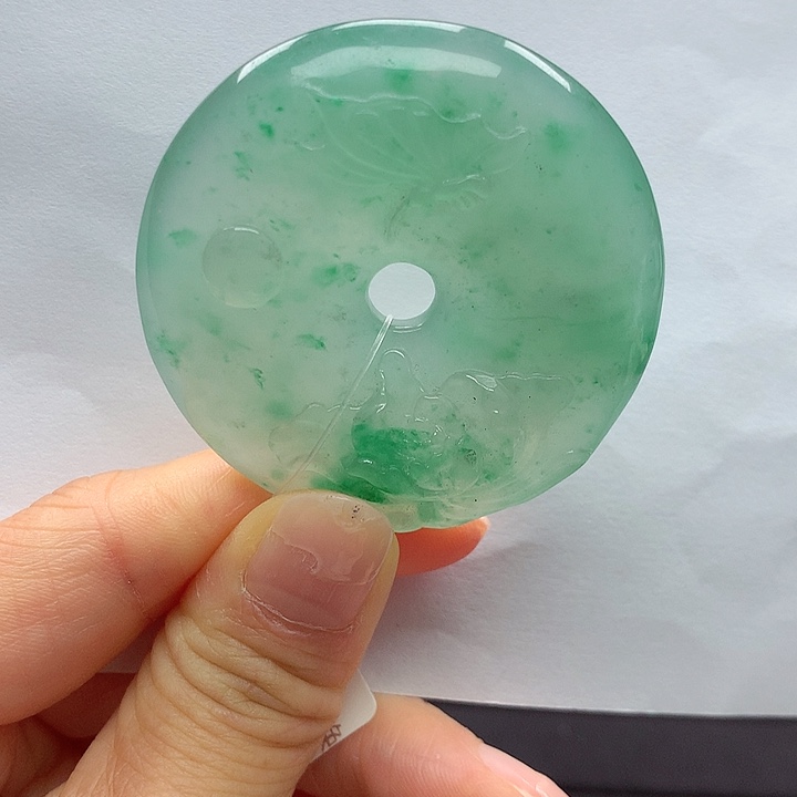 石英质玉颈饰未镶嵌