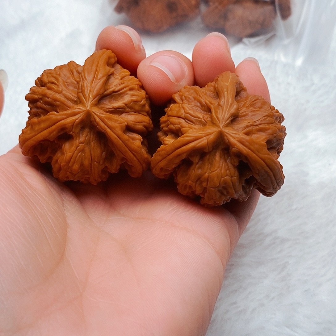 梦***想吊坠文玩核桃三棱